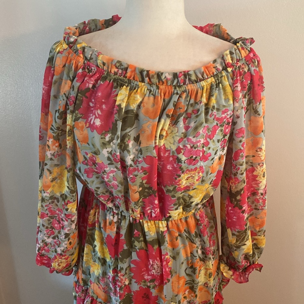LC Lauren Conrad medium off shoulder floral dress - Picture 2 of 11
